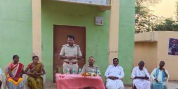 ದಲಿತರು ತಮ್ಮ ಮಕ್ಕಳ ಶಿಕ್ಷಣಕ್ಕೆ ಹೆಚ್ಚಿನ ಒತ್ತು ನೀಡಬೇಕು: ಚಳ್ಳಕೆರೆ ಡಿವೈಎಸ್’ಪಿ ಶ್ರೀಧರ ಕರೆ