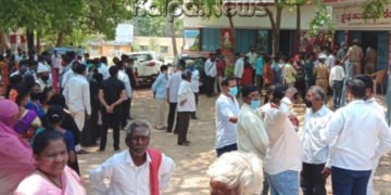 ಭದ್ರಾವತಿ ನಗರಸಭೆ ಚುನಾವಣೆ: ಮಾಜಿ ಅಧ್ಯಕ್ಷ ಮೋಹನ್ ಸೇರಿ ನೂರಾರು ಅಭ್ಯರ್ಥಿಗಳ ನಾಮಪತ್ರ ಸಲ್ಲಿಕೆ