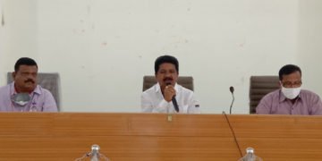 ಕೊರೋನಾ 2ನೆಯ ಅಲೆ: ಅಧಿಕಾರಿಗಳು ಸೈನಿಕರಂತೆ ಕೆಲಸ ಮಾಡಿ: ಶಾಸಕ ರಘಮೂರ್ತಿ ಕರೆ