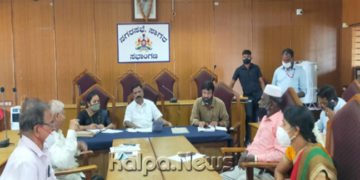 ಹಾಜರಾತಿ ಪುಸ್ತಕ ನೀಡಲು ತಡ ಮಾಡಿದ ಸಾಗರ ನಗರಸಭೆ ಸಿಬ್ಬಂದಿಗಳ ಚಳಿ ಬಿಡಿಸಿದ ಶಾಸಕ ಹಾಲಪ್ಪ