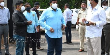 ಜಿಕೆವಿಕೆ ಕೋವಿಡ್ ಆರೈಕೆ ಕೇಂದ್ರ ಪರಿಶೀಲಿಸಿದ ಕೃಷಿ ಸಚಿವ ಬಿ.ಸಿ‌.ಪಾಟೀಲ್…
