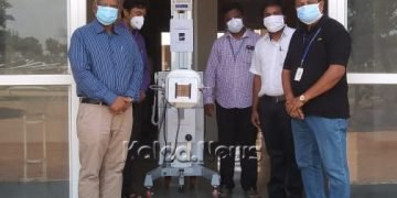 ಕೆಎಫ್ಐಎಲ್ ವತಿಯಿಂದ ಗವಿಸಿದ್ದೇಶ್ವರ ಕೊವೀಡ್ ಆಸ್ಪತ್ರೆಗೆ ಪೋರ್ಟಬಲ್ ಡಿಜಿಟಲ್ ಎಕ್ಸ್-ರೇ ಮೆಷಿನ್ ಹಸ್ತಾಂತರ