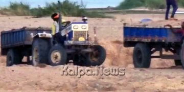 ತುಂಗಭದ್ರಾ ನದಿಯಿಂದ ಅಕ್ರಮ ಮರಳು ಸಾಗಾಟ: 4 ಟಿಪ್ಪರ್ಗಳು ವಶಕ್ಕೆ