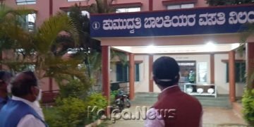 ಅಂಬರ್ಗೊಪ್ಪ ಕೊರೋನಾ ಕೇರ್ ಸೆಂಟರ್ಗೆ ಸಚಿವ ಈಶ್ವರಪ್ಪ ಭೇಟಿ-ಪರಿಶೀಲನೆ