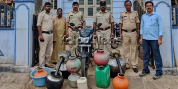 ಲಾಕ್‌ಡೌನ್ ವೇಳೆ ಅಕ್ರಮ ಮದ್ಯ ಮಾರಾಟ: ಅಬಕಾರಿ ಅಧಿಕಾರಿಗಳ ಭರ್ಜರಿ ದಾಳಿ