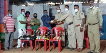 ಚಳ್ಳಕರೆ: ನಾಟಕ ಕಲಾವಿದರಿಗೆ ಆಹಾರ ಧಾನ್ಯ ಕಿಟ್ ವಿತರಣೆ…