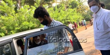 ಲಿಂಗದಹಳ್ಳಿ ಬಳಿ ರಸ್ತೆ ಅಪಘಾತ: ಸ್ವತಃ ಕಾರು ಎತ್ತಲು ನೆರವಾಗಿ ಗಾಯಾಳುಗಳನ್ನು ರಕ್ಷಿಸಿದ ಶಾಸಕ ಹಾಲಪ್ಪ