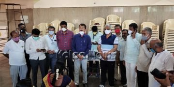 ಲಸಿಕೆ ಹಾಕಿಸಿಕೊಂಡು ಕೊರೋನಾ ನಿಯಂತ್ರಿಸಲು ಸಹಕರಿಸಿ: ಶಾಸಕ ಸಂಗಮೇಶ್ವರ್ ಮನವಿ