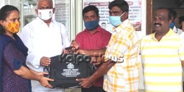 ಬಾರ್ ಬೆಂಡ್, ಪೈಂಟರ್ ವೃತ್ತಿ ನಿರ್ವಹಿಸುವ ಕಾರ್ಮಿಕರಿಗೆ ಟೂಲ್ ಕಿಟ್ ವಿತರಣೆ