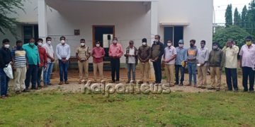 ಉಳ್ಳಿ ಫೌಂಡೇಶನ್ನಿಂದ ಅರಣ್ಯ ಇಲಾಖೆ ಸಿಬ್ಬಂದಿಗಳಿಗೆ ಮಾಸ್ಕ್-ಸ್ಯಾನಿಟೈಸರ್ ವಿತರಣೆ