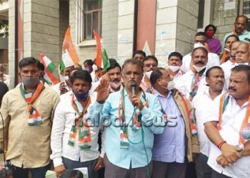 ಅಗತ್ಯ ವಸ್ತು ಬೆಲೆ ಏರಿಕೆ ಹಿನ್ನೆಲೆ: ಭದ್ರಾವತಿ ತಾಲೂಕು ಕಾಂಗ್ರೆಸ್ನಿಂದ ಪ್ರತಿಭಟನೆ