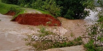 ಭಾರೀ ಮಳೆ! ಕೊಚ್ಚಿ ಹೋದ ಹೊಸನಗರದ ಮನಿಜೆಡ್ಡು ಸಂಪರ್ಕ ಸೇತುವೆ: ಗುಡ್ಡ ಕುಸಿಯುವ ಭೀತಿ ವೀಡಿಯೋ ರಿಪೋರ್ಟ್ ನೋಡಿ