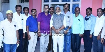ಕೋವಿಡ್ ಹಿನ್ನೆಲೆ: ಸಂಕಷ್ಟದಲ್ಲಿರುವ ಕುಟುಂಬಗಳಿಗೆ ದಿನಸಿ ಕಿಟ್ ವಿತರಣೆ