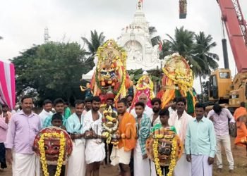 ಭದ್ರಾವತಿ: ಅರಹತೊಳಲಿನಲ್ಲಿ ಶ್ರೀ ಕೆಂಚಾಂಬಿಕ ದೇವಿ ದೇವಸ್ಥಾನ ಪ್ರತಿಷ್ಟಾಪನೆ-ಕಳಸಾರೋಹಣ