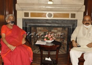 ನವದೆಹಲಿ: ಮುಖ್ಯಮಂತ್ರಿ ಬೊಮ್ಮಾಯಿ, ಕೇಂದ್ರ ಸಚಿವೆ ನಿರ್ಮಲಾ ಸೀತಾರಾಮನ್ ಭೇಟಿ