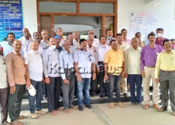 ಮದ್ಯದಂಗಡಿ ತೆರೆಯಲು ಪರವಾನಿಗೆ ನೀಡದಿರುವಂತೆ ಒತ್ತಾಯಿಸಿ ನಿವಾಸಿಗಳ ಮನವಿ