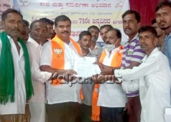 ಕಳಪೆ ಚಿಕಿತ್ಸೆ ಹಿನ್ನೆಲೆ ಪಶು ವೈದ್ಯಾಧಿಕಾರಿ ವಿರುದ್ಧ ಕ್ರಮಕ್ಕೆ ಆಗ್ರಹ