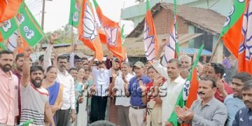 100 ಕೋಟಿ ಜನರಿಗೆ ಕೋವಿಡ್ ಲಸಿಕೆ ಹಿನ್ನೆಲೆ: ಪ್ರಧಾನಿ ಮೋದಿ ಅವರಿಗೆ ಅಭಿನಂದನೆ