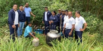ಅಬಕಾರಿ ಅಧಿಕಾರಿಗಳ ದಾಳಿ: 150ಲೀ ಬೆಲ್ಲದಕೊಳೆ ವಶ