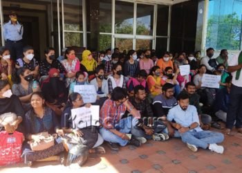 ಕುವೆಂಪು ವಿವಿ ಪ್ರಥಮ ವರ್ಷದ ಪರೀಕ್ಷೆ ಕೈಬಿಡುವಂತೆ ಬಾಹ್ಯ ವಿದ್ಯಾರ್ಥಿಗಳ ಆಗ್ರಹ