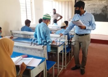 ಸರ್ಕಾರಿ ಶಾಲೆಗೆ ಜಿಲ್ಲಾಧಿಕಾರಿ ಭೇಟಿ : ಮಕ್ಕಳ ಶೈಕ್ಷಣಿಕ ಪ್ರಗತಿ ಪರಿಶೀಲನೆ