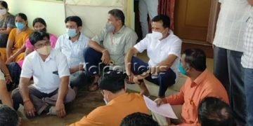 ಕೆಪಿಸಿ ಅಧಿಕಾರಿಗಳ ದೌರ್ಜನ್ಯ ಖಂಡಿಸಿ ಶಾಸಕ ಹಾಲಪ್ಪ ಪ್ರತಿಭಟನೆ