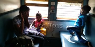 ರೈಲ್ವೆ ಸಿಬ್ಬಂದಿಗಳ ಸಮಯ ಪ್ರಜ್ಞೆಯಿಂದ ಬದುಕುಳಿದ ಮಹಿಳೆ