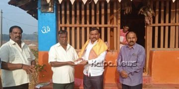 ಚೊರಟಿ ಬಸವೇಶ್ವರ ದೇಗುಲ ಜೀರ್ಣೋದ್ಧಾರಕ್ಕೆ 2 ಲಕ್ಷ ರೂ. ದೇಣಿಗೆ ನೀಡಿದ ಪ್ರಸನ್ನ ಕುಮಾರ್ ಸಮನವಳ್ಳಿ