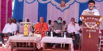 ದೇವರ ಆಶೀರ್ವಾದದಿಂದ ಕೋವಿಡ್ ದೂರವಾಗಿ ಸ್ವಾಸ್ಥ್ಯ ಸಮಾಜ ನಿರ್ಮಾಣವಾಗಲಿ: ಸಂಸದ ರಾಘವೇಂದ್ರ