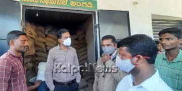 ಅಕ್ರಮವಾಗಿ ಪಡಿತರ ಅಕ್ಕಿ ಮಾರಾಟಕ್ಕೆ ಯತ್ನ : ತಹಸೀಲ್ದಾರ್ ನೇತೃತ್ವದ ತಂಡ ದಾಳಿ