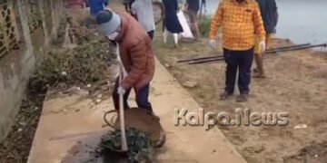 ಸ್ವತಃ ಚರಂಡಿ ಗಲೀಜು ಬಾಚಿ ಸ್ವಚ್ಛತೆಯ ಸಂದೇಶ ಸಾರಿದ ಸಜ್ಜನ ಶಾಸಕ ಹಾಲಪ್ಪ