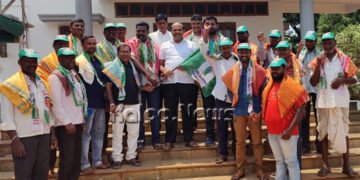 ಶಾಸಕ ಬಂಡೆಪ್ಪ ಖಾಶೆಂಪುರ್ ಸಮ್ಮುಖದಲ್ಲಿ ಕಾಂಗ್ರೆಸ್ ಕಾರ್ಯಕರ್ತರು ಜೆಡಿಎಸ್ ಸೇರ್ಪಡೆ