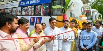 ಕೌಶಲ್ಯ ರಥಕ್ಕೆ ಮುಖ್ಯಮಂತ್ರಿ ಬಸವರಾಜ ಬೊಮ್ಮಾಯಿ ಚಾಲನೆ