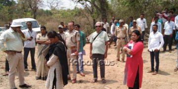ಪರಿಹಾರ ಯಾರಿಗೆ ಬೇಕ್ರಿ, ಆರೋಗ್ಯಕ್ಕೆ ಹಾನಿಯಾದ ಕಲ್ಲುಕ್ವಾರಿ ನಿಲ್ಲಿಸಿ: ಬಸ್ತಿಕೊಪ್ಪ ಗ್ರಾಮಸ್ಥರ ಆಕ್ರೋಶ