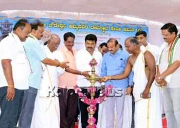 ಶ್ರೀ ಚೌಡೇಶ್ವರಿ ದೇವಾಲಯ ಗೋಪುರ ಕಳಸ ಪ್ರತಿಷ್ಠಾಪನಾ ಕಾರ್ಯಕ್ರಮಕ್ಕೆ ಸಂಸದ ರಾಘವೇಂದ್ರ ಚಾಲನೆ