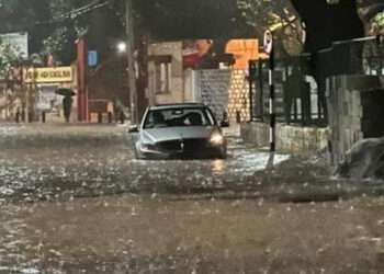 ರಾತ್ರಿಯಿಡೀ ಸುರಿದ ಕುಂಭದ್ರೋಣ ಮಳೆಗೆ ಬೆಂಗಳೂರು ತತ್ತರ, ಇಬ್ಬರು ಸಾವು, ಪರಿಹಾರ ಘೋಷಣೆ