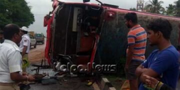ಖಾಸಗಿ ಬಸ್ ಪಲ್ಟಿ: ಹಲವರಿಗೆ ಗಂಭೀರ ಗಾಯ