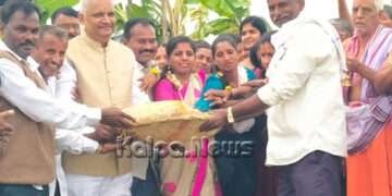 ಭದ್ರಾವತಿ: ಕಾರೇಹಳ್ಳಿ ಕೆರೆಗೆ ಶಾಸಕ ಸಂಗಮೇಶ್ವರ್ ಬಾಗಿನ ಅರ್ಪಣೆ…