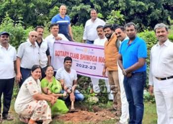 ವನಮಹೋತ್ಸವ ಕಾರ್ಯಕ್ರಮಕ್ಕೆ  ಸುನಿತಾ ಶ್ರೀಧರನ್ ಚಾಲನೆ