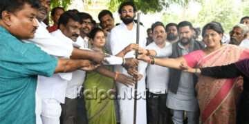 ಸ್ಟೀಲ್ ಬ್ರೀಡ್ಜ್ ನಿರ್ಮಾಣ ಸೇರಿ ವಿವಿಧ ಅಭಿವೃದ್ಧಿ ಕಾಮಗಾರಿಗಳಿಗೆ ಸಚಿವ ಬಿ.ಶ್ರೀರಾಮುಲು ಅವರಿಂದ ಭೂಮಿಪೂಜೆ