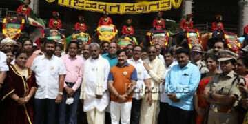 ದಸರಾ ಗಜಪಡೆಗೆ ಸಾಂಪ್ರದಾಯಿಕ ಪೂಜೆ ಸಲ್ಲಿಸಿ ಸ್ವಾಗತ ಕೋರಿದ ಸಚಿವ ಸೋಮಶೇಖರ್