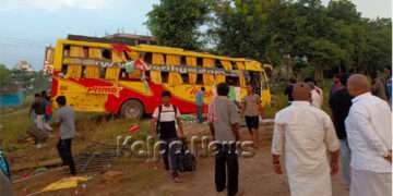 ಖಾಸಗಿ ಬಸ್ ಪಲ್ಟಿ: ಇಬ್ಬರು ಸಾವು, 15ಕ್ಕೂ ಹೆಚ್ಚು ಜನರಿಗೆ ಗಾಯ