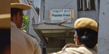 ಪಿಎಫ್’ಐ, ಎಸ್’ಡಿಪಿಐಗೆ ಶಾಕ್! ರಾಜ್ಯದ 15 ಜಿಲ್ಲೆಗಳಲ್ಲಿ ಪೊಲೀಸ್ ದಾಳಿ, 40ಕ್ಕೂ ಹೆಚ್ಚು ಮಂದಿ ಬಂಧನ