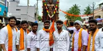 ಹಿಂದೂ ಮಹಾಸಭಾ ಮೆರವಣಿಗೆಯಲ್ಲಿ ಕಂಗೊಳಿಸುತ್ತಿದೆ ಕಲಾವಿದ ವಿಷ್ಣು ಕೈಚಳಕದ ಆಂಜನೇಯನ ಮೂರ್ತಿ