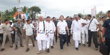 ಭಾರತ್ ಜೋಡೋ ಯಾತ್ರೆಯಲ್ಲಿ ರಾಹುಲ್ ಗಾಂಧಿಯೊಂದಿಗೆ ಹೆಜ್ಜೆ ಹಾಕಿದ ಶಾಸಕ ಸಂಗಮೇಶ್ವರ್