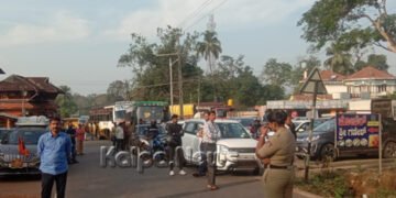 ಆಗುಂಬೆ ಘಾಟಿಯಲ್ಲಿ ಲಾರಿ ಟೈರ್ ಸ್ಪೋಟ: ಟ್ರಾಫಿಕ್ ಜಾಮ್, ಪರದಾಡಿದ ಪ್ರಯಾಣಿಕರು