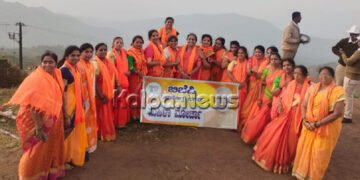 ಅನುಸೂಯ ಗದ್ದುಗೆಗೆ ಬಿಜೆಪಿ ಮಹಿಳಾ ಮೋರ್ಚಾ ಕಾರ್ಯಕರ್ತೆಯರ ಭೇಟಿ