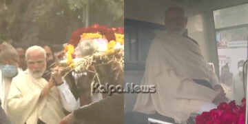 ತಾಯಿಯ ಅಂತಿಮ ಯಾತ್ರೆಗೆ ಹೆಗಲು ಕೊಟ್ಟು ಭಾವುಕರಾದ ಪ್ರಧಾನಿ ನರೇಂದ್ರ ಮೋದಿ