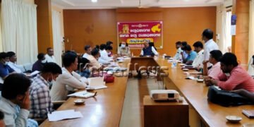 ಕೋವಿಡ್ ಹಿನ್ನೆಲೆ ಸಾರ್ವಜನಿಕರು ಸುರಕ್ಷತಾ ಕ್ರಮಕೈಗೊಳ್ಳಿ: ಜಿಲ್ಲಾಧಿಕಾರಿ ಟಿ. ವೆಂಕಟೇಶ್