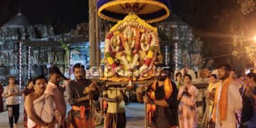 ಭದ್ರಾವತಿ ಲಕ್ಷ್ಮೀ ನರಸಿಂಹ ಸ್ವಾಮಿ ದೇವಾಲಯದಲ್ಲಿ ಅದ್ಧೂರಿ ವಿಷ್ಣು ದೀಪೋತ್ಸವ
